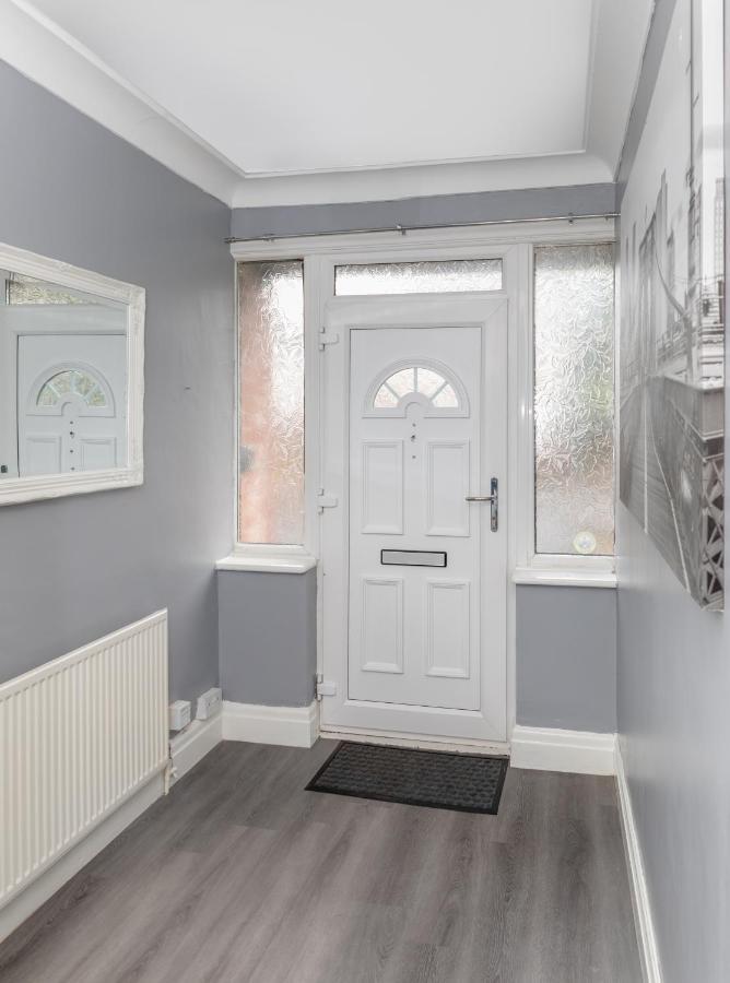 Leeds City Centre Spacious House Free Parking And Wi-Fi エクステリア 写真