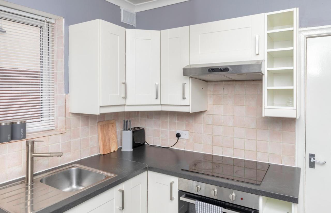 Leeds City Centre Spacious House Free Parking And Wi-Fi エクステリア 写真