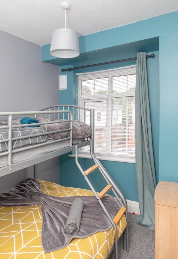 Leeds City Centre Spacious House Free Parking And Wi-Fi エクステリア 写真